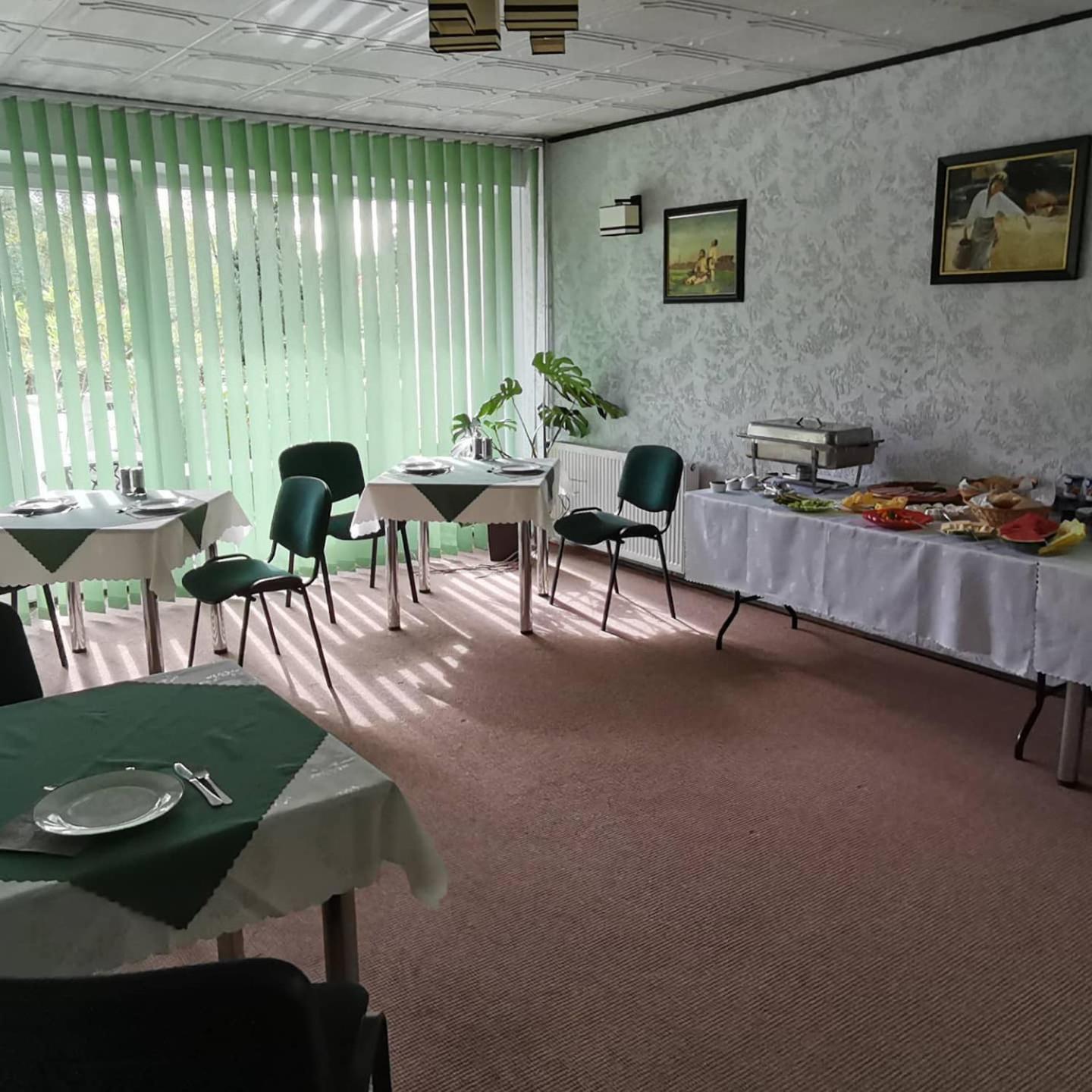 Uslugi Noclegowe I Gastronomiczne Dla Ludnosci Robert Mielcarek Kobyla Góra 외부 사진